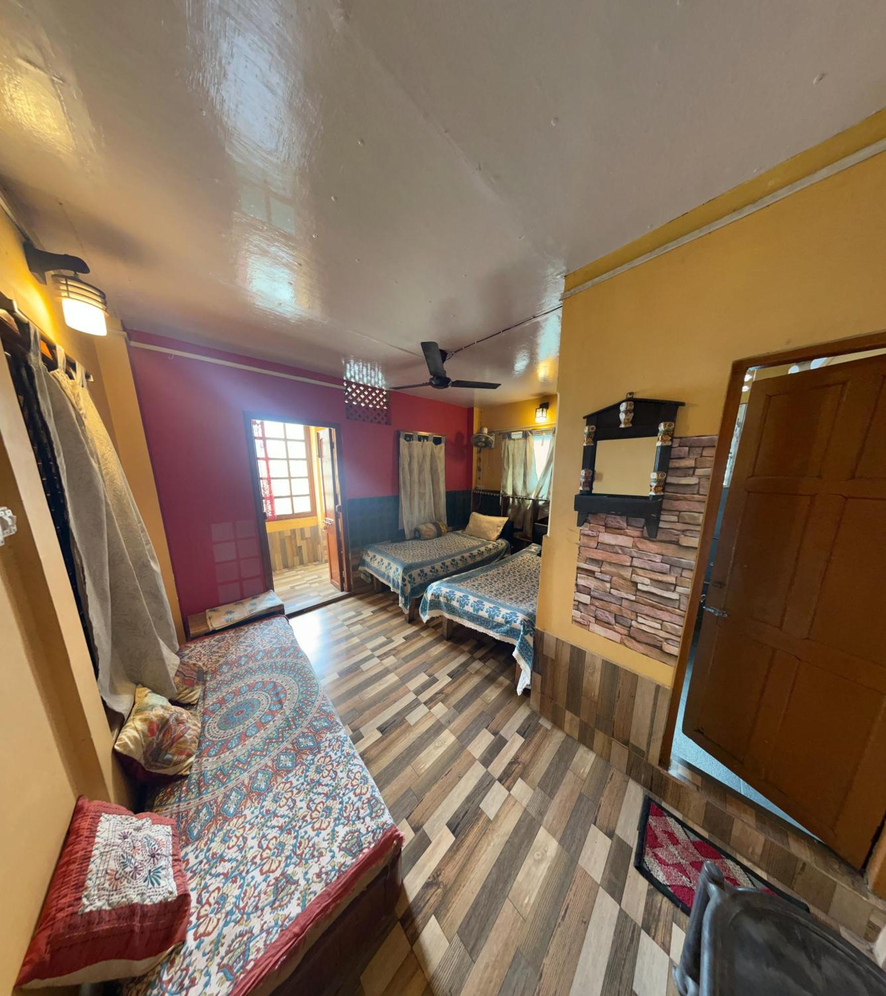 Calcutta Backpackers Homestay- For Travellers And Backpackers Dış mekan fotoğraf